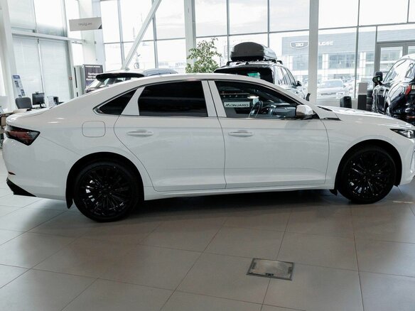 2026 Geely Preface I, белый, 3434990 рублей - вид 3