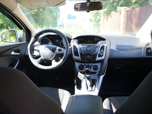 2014 Ford Focus III, серебристый, 625000 рублей - вид 12