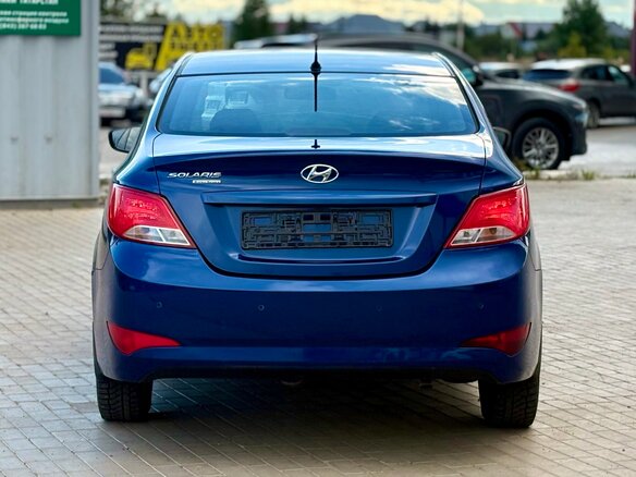 2016 Hyundai Solaris I Рестайлинг, синий - вид 4