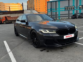 2021 BMW 5 серии 530i xDrive VII (G30/G31/G38) Рестайлинг, серый, 5550000 рублей, вид 4