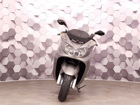 2005 Yamaha Majesty 400, серебристый, 259000 рублей, вид 5