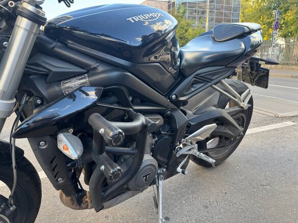 2017 Triumph Street Triple, чёрный, 599999 рублей - вид 4