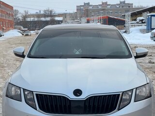 2017 Skoda Octavia III (A7) Рестайлинг, белый, 1300000 рублей, вид 1