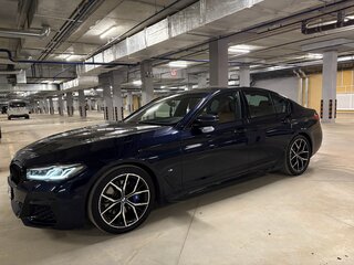 2022 BMW 5 серии 520i VII (G30/G31/G38) Рестайлинг, чёрный, 4999999 рублей, вид 4