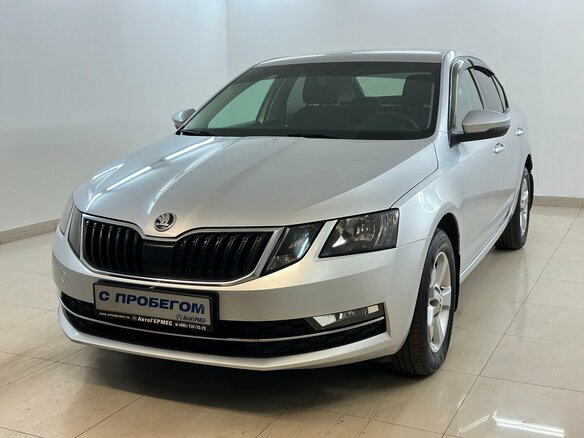 2017 Skoda Octavia III (A7) Рестайлинг, серебристый, 1549000 рублей