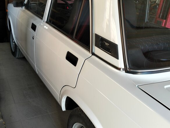 2010 Lada (ВАЗ) 2107, белый, 450000 рублей - вид 6