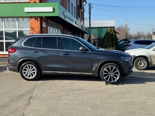 2019 BMW X5 40i IV (G05/G18), серый, 5400000 рублей, вид 4