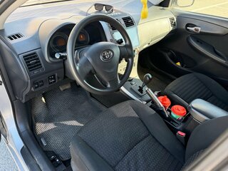 2008 Toyota Corolla AMT X (E140, E150), серебристый, 630000 рублей, вид 5