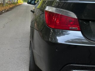 2006 BMW 5 серии 525i V (E60/E61), чёрный, 700000 рублей, вид 3