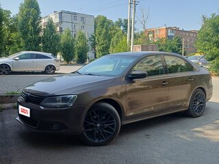 2011 Volkswagen Jetta VI, коричневый, 950000 рублей, вид 1