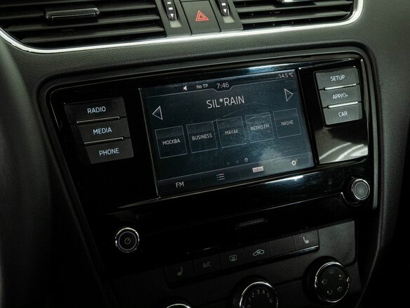 2019 Skoda Octavia III (A7) Рестайлинг, белый, 1730000 рублей - вид 6