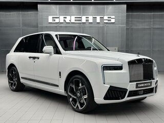 2026 Rolls-Royce Cullinan Black Badge I Рестайлинг (Series II), белый, 75000000 рублей, вид 3