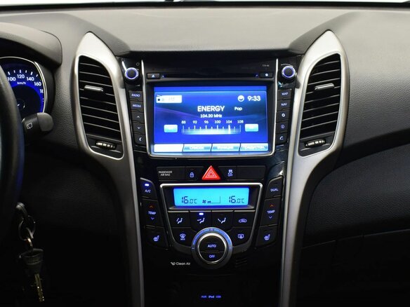 2012 Hyundai i30 II, чёрный, 1100000 рублей - вид 9
