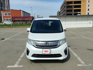 2015 Honda Stepwgn V, белый, 1900000 рублей, вид 2