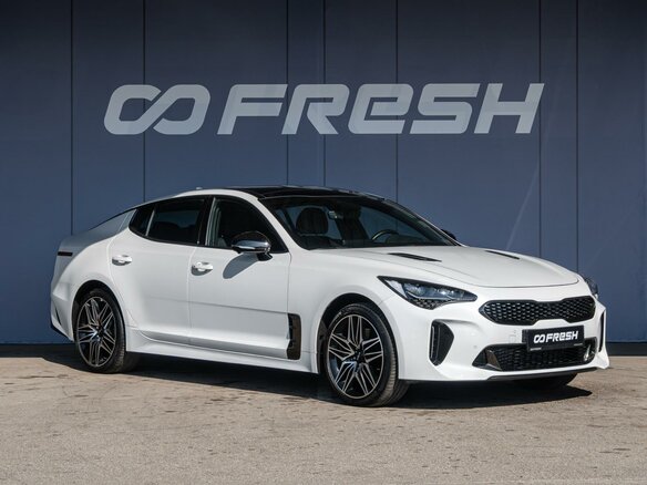 2022 Kia Stinger I Рестайлинг, белый, 3950000 рублей