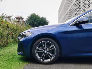 2022 BMW 1 серии 120i III (F52) Рестайлинг, синий, 1680000 рублей, вид 4