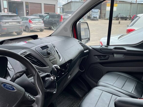 2018 Ford Transit Custom, красный, 2200000 рублей - вид 9