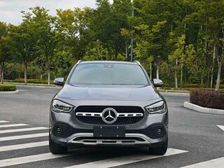 2023 Mercedes-Benz GLA 180 II (H247), серый, 2641000 рублей, вид 2