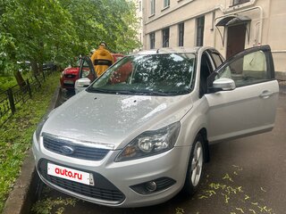 2008 Ford Focus II Рестайлинг, серебристый, 450000 рублей, вид 1