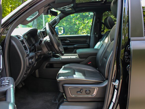 2023 Ram 1500 Crew Cab V, чёрный, 7700000 рублей - вид 29