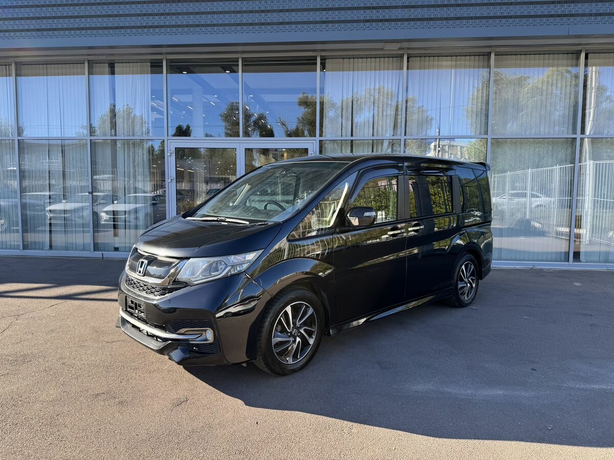 Открыть фотографии: Honda Stepwgn V