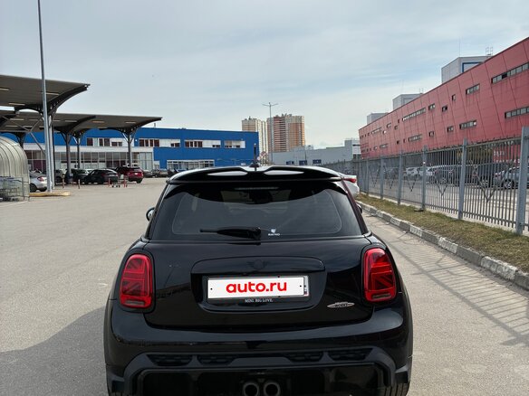 2021 Mini Hatch JCW III (F55/F56) Рестайлинг 2, чёрный, 3900000 рублей - вид 4