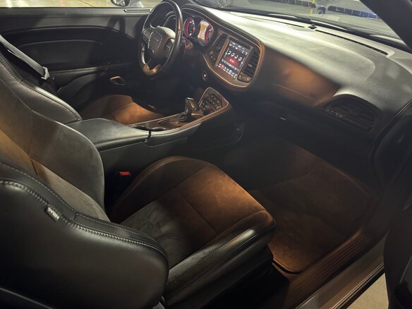 2021 Dodge Challenger III Рестайлинг 2, серый, 4600000 рублей - вид 7
