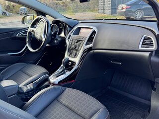 2013 Opel Astra GTC J Рестайлинг, жёлтый, 950000 рублей, вид 5