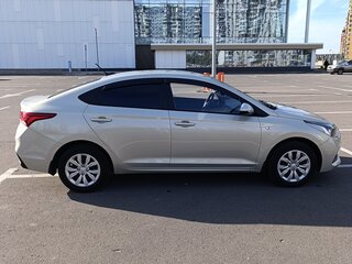 2018 Hyundai Solaris II, бежевый, 1550000 рублей, вид 3