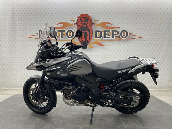 2018 Suzuki V-Strom 1000, чёрный, 590000 рублей - вид 1