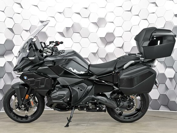 2025 BMW R 1300 RT, чёрный - вид 2
