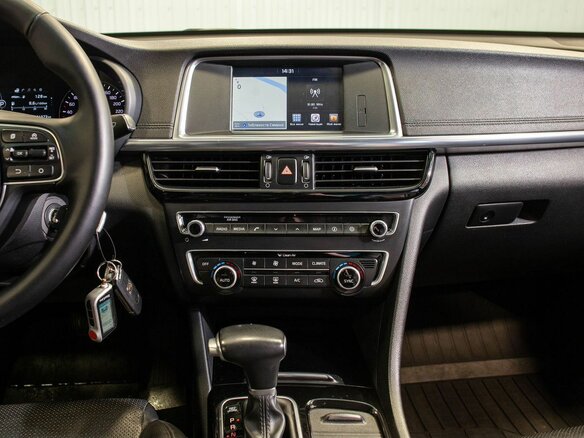 2017 Kia Optima IV, коричневый - вид 28