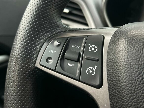 2015 Lada (ВАЗ) Vesta I, белый, 730000 рублей - вид 15