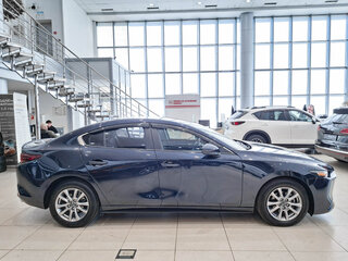 2021 Mazda 3 IV (BP), синий, 1899000 рублей, вид 4