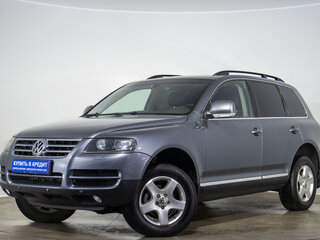 2005 Volkswagen Touareg I, серый, 929000 рублей, вид 3