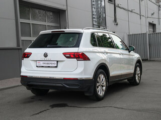 2021 Volkswagen Tiguan II Рестайлинг, белый, 2300000 рублей, вид 4