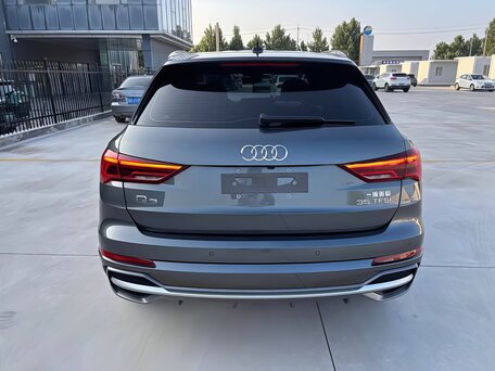 2023 Audi Q3 35 TFSI II (F3), серый, 2690000 рублей, вид 4