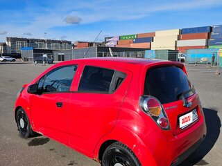 2011 Chevrolet Spark III, красный, 420000 рублей, вид 4