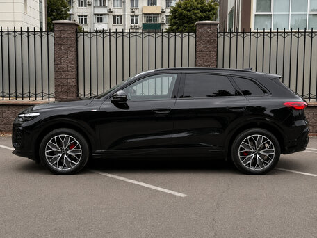 2026 Audi Q5 40 TFSI III (GU), чёрный, 5949000 рублей, вид 2