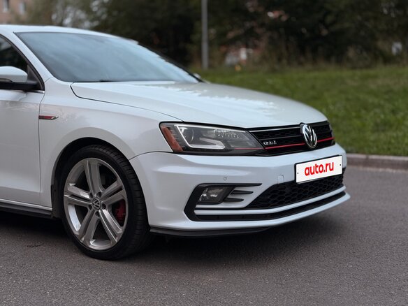 2015 Volkswagen Jetta GLI VI Рестайлинг, белый, 1650000 рублей - вид 22