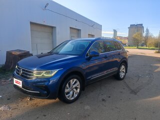 2021 Volkswagen Tiguan II Рестайлинг, синий, 3330000 рублей, вид 1