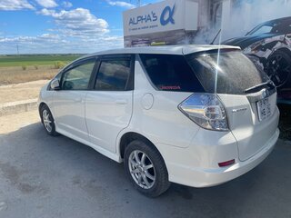 2011 Honda Fit Shuttle I, белый, 750000 рублей, вид 4