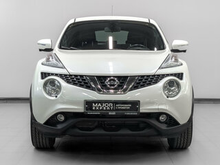 2017 Nissan Juke I Рестайлинг, белый, 1525000 рублей, вид 2