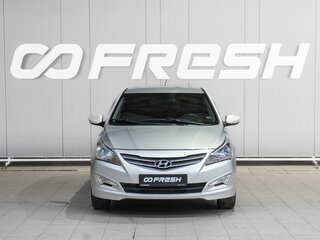 2015 Hyundai Solaris I Рестайлинг, серебристый, 899000 рублей, вид 4