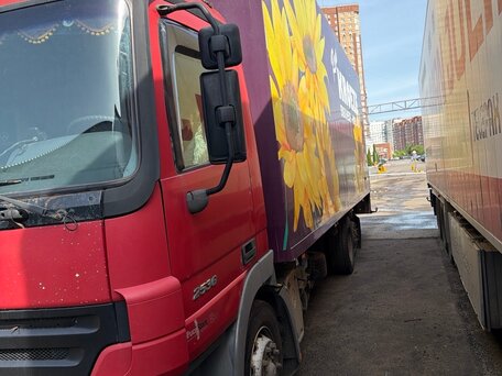 2005 Mercedes-Benz Actros, красный, 2000000 рублей, вид 3