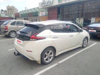 2017 Nissan Leaf II (ZE1), белый, 1750000 рублей, вид 4