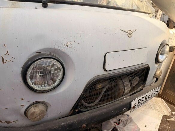 2004 УАЗ 2206, белый, 300000 рублей - вид 2