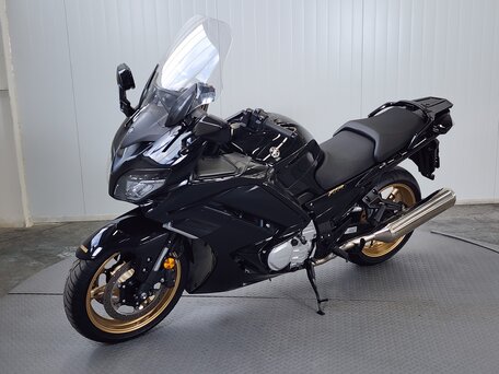 2023 Yamaha FJR1300, чёрный, 1599000 рублей, вид 4