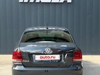 2018 Volkswagen Polo V Рестайлинг, жёлтый, 650000 рублей, вид 4