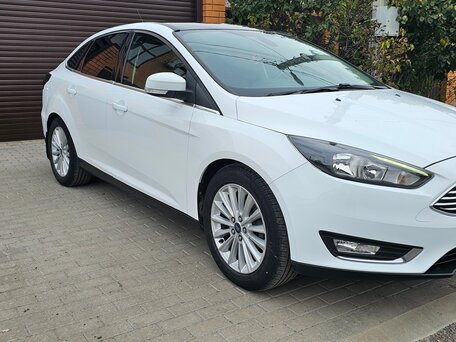 2018 Ford Focus III Рестайлинг, белый, 1320000 рублей, вид 2